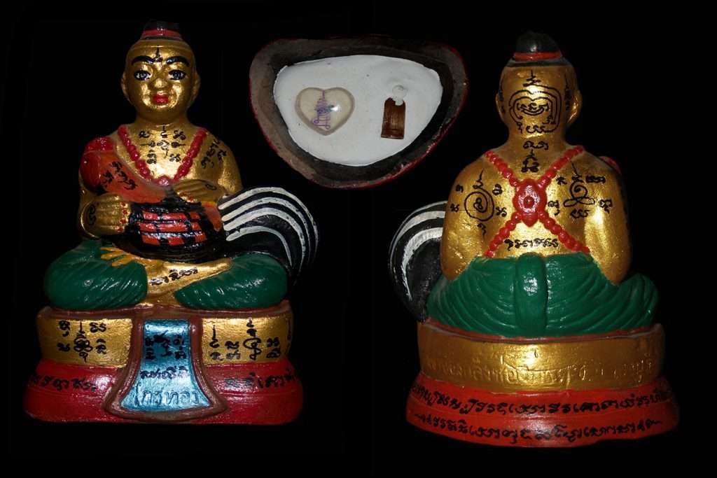 Guman Thong Um gai Thai Buddhist Amulets